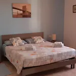 Casa Vacanze Pula Apartment *